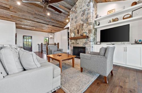 Nebo House | Hilltop Lodge Opulent Lakefront Living in Lake James