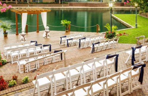 University Place Hotel | Hilton Charlotte University Place