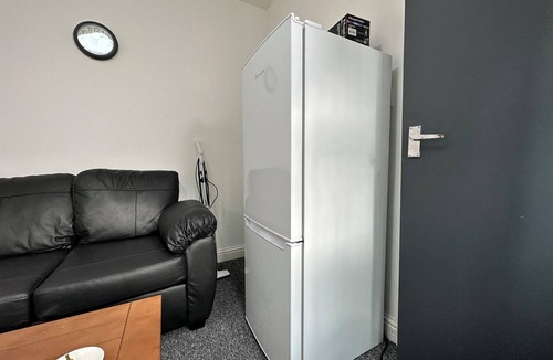 Edgbaston Apartment | Historic Birmingham's Charming Studio Apartment