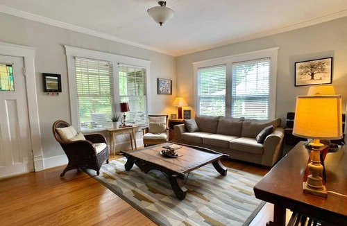 Plaza Midwood House | Historic Bungalow walking distance to everything in Plaza Midwood