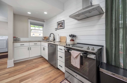 Northside House | Historic Chapel Hill Home near Downtown Culture