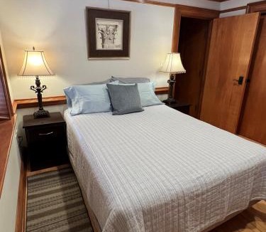 New Bern Apartment | Historic Downtown Condo-1 Bedroom