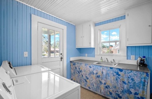 Metter House | Historic Home Pet Friendly Near GSU