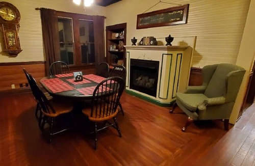 Mars Hill House | Historic Lodge and Event Center with 12 bedrooms on 14 acres