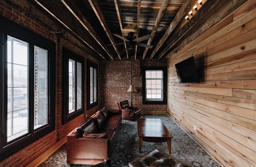 Cave City Apartment | Historic Loft Stay Near Mammoth Cave National Park
