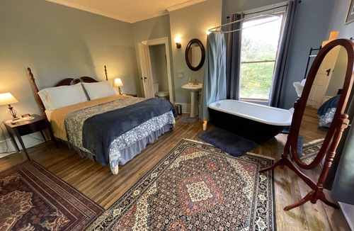 Magnolia Bed & Breakfast | Historic Suite 2