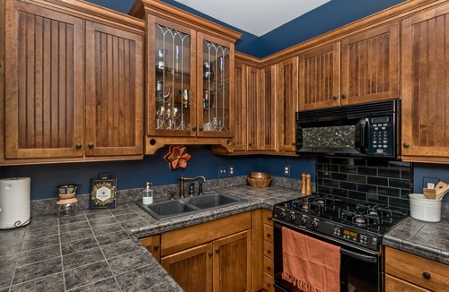 Historic Montford House | Historical Award Winning Cottage in Montford 2 Blocks to Downtown