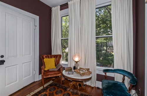 Historic Montford House | Historical Award Winning Cottage in Montford 2 Blocks to Downtown