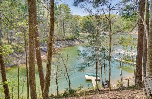 Unaka House | Hiwassee Lake Cabin Near Orchards and Fall Festivals