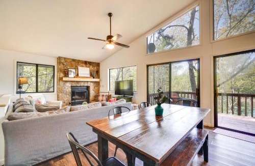 Unaka House | Hiwassee Lake Cabin Near Orchards and Fall Festivals