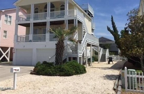 Holden Beach House | Holden On' South 4 Bedroom Home by RedAwning