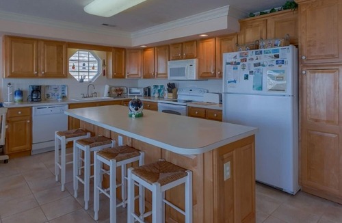 Holden Beach House | "Holden Peach" - Luxury Oceanfront Home, 4 Bedrooms/4.5 Bathrooms