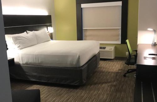 Arrowood Hotel | Holiday Inn Express Arrowood by IHG