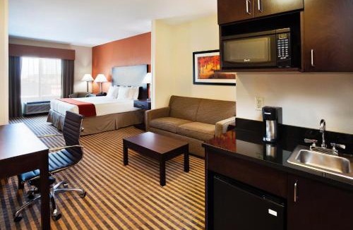 Matthews Hotel | Holiday Inn Express Charlotte Southeast - Matthews by IHG