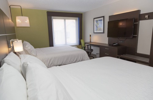 Garner Hotel | Holiday Inn Express Clayton by IHG