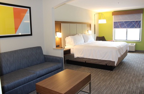 Forest City Hotel | Holiday Inn Express Forest City by IHG