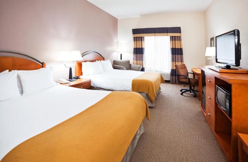 Forest City Hotel | Holiday Inn Express Forest City by IHG