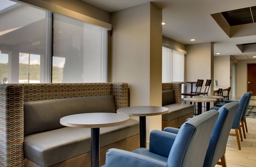 Horse Cave Hotel | Holiday Inn Express Horse Cave by IHG