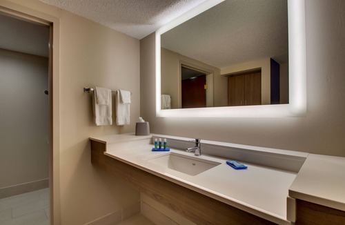 Horse Cave Hotel | Holiday Inn Express Horse Cave by IHG