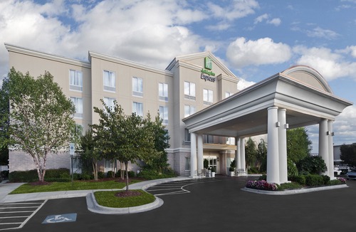 Kannapolis Hotel | Holiday Inn Express Hotel & Suites - Concord, an IHG Hotel