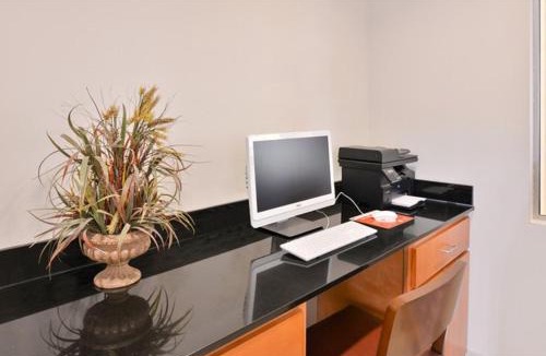 Mooresville Hotel | Holiday Inn Express Hotel & Suites Mooresville - Lake Norman by IHG