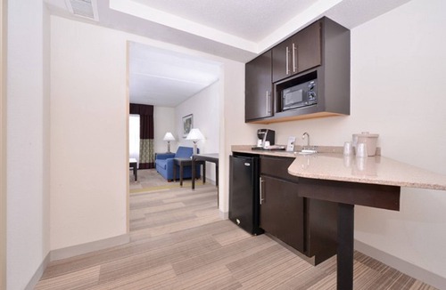 Mooresville Hotel | Holiday Inn Express Hotel & Suites Mooresville - Lake Norman by IHG