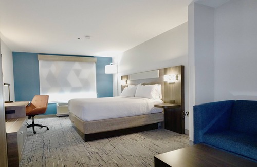 Smithfield Hotel | Holiday Inn Express Hotel & Suites Smithfield - Selma I -95 by IHG