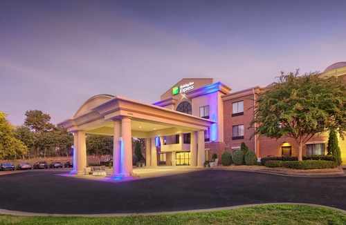 North Raleigh Hotel | Holiday Inn Express Hotel & Suites Raleigh North - Wake Forest, an Ihg Hotel