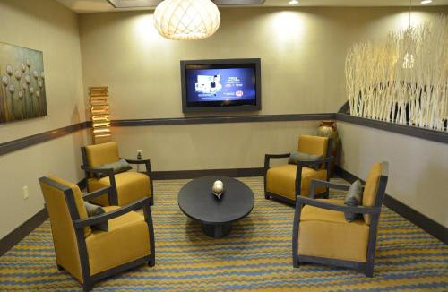 Goldsboro Hotel | Holiday Inn Express Hotel & Suites Goldsboro - Base Area by IHG