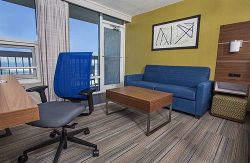 Nags Head Hotel | Holiday Inn Express Nags Head Oceanfront by IHG