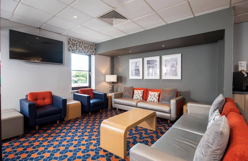 Perth Hotel | Holiday Inn Express Perth by IHG