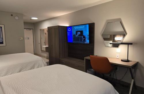 Smithfield Hotel | Holiday Inn Express & Suites - Smithfield/Selma by IHG