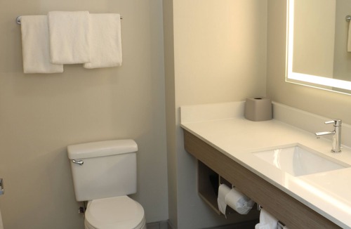 Albemarle Hotel | Holiday Inn Express & Suites Albermarle by IHG