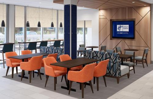 Kernersville Hotel | Holiday Inn Express & Suites Kernersville South by IHG