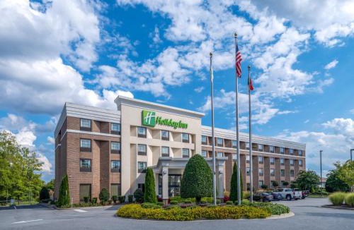 Greensboro Hotel | Holiday Inn Greensboro Coliseum by IHG