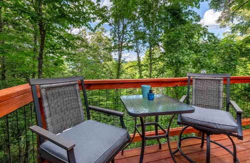 Cullowhee RV Rental | Holly Hideaway, Cozy Yurt, Pet Friendly, and Trails!