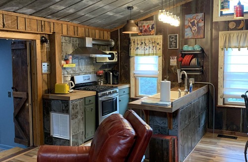 White Plains Other | Holly Hill Farm House, Only 6 Miles from Downtown Mount Airy, NC, Sleeps 4