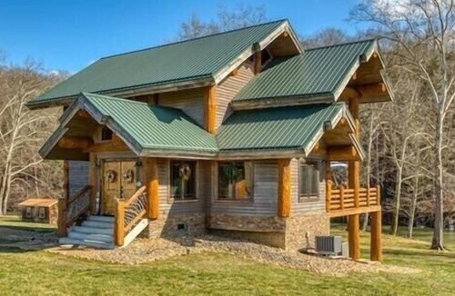 Marion House | Holston River Lodge - Fishing, Relaxing, Hiking and New Hot Tub