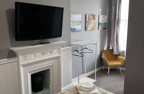 Newcastle-upon-Tyne Hotel | Holystone Bar and Restaurant