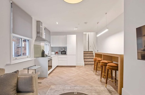 Reading City Centre Apartment | Home Away From Home 2 Bedroom 2 Bathroom Reading