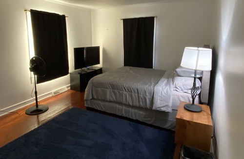 Rockingham House | Home Away From Home in the Heart of Rockingham