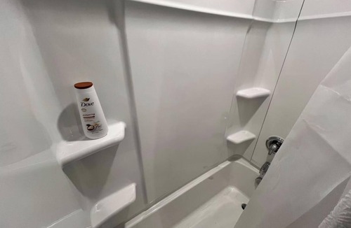 Roxboro Apartment | Home featuring 3 Rooms 1 Bath Sleeps 6 Guest