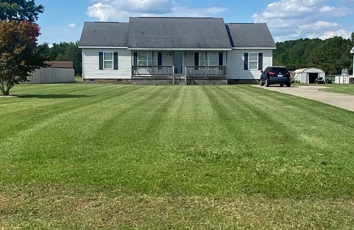 Greenville House | Home From Home Get Away- 3 Bed 2 Bath- 1 Acre of Land