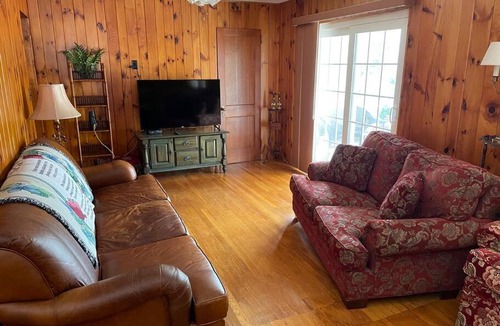 Newland Villa | Home in Newland