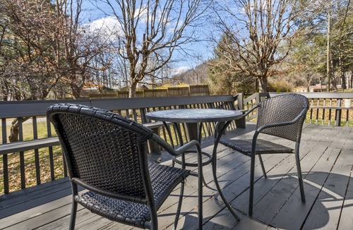 Avery Creek House | Home near Asheville with Power and Water