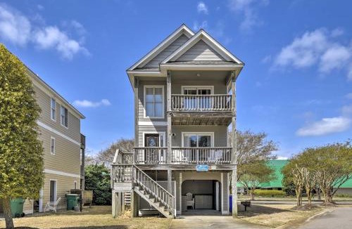 Corolla Light House | Home with Deck in Corolla Light Walk to Beach!
