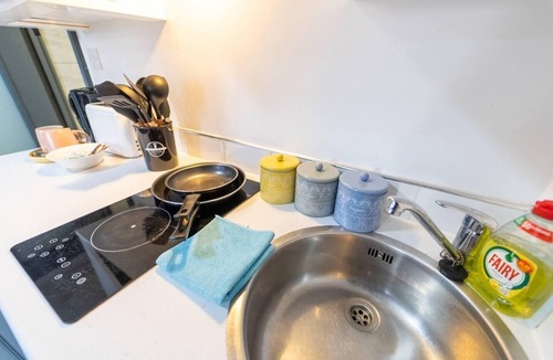 Selly Oak Apartment | Homely Studio next to City Centre