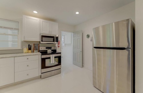 Columbia Apartment | Homey 3BD Columbian Getaway