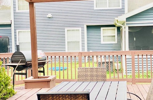 Piney Green House | HOMEY COTTAGE MINUTES FROM BASE GATES