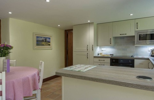 Bridestowe Cottage | Honey House